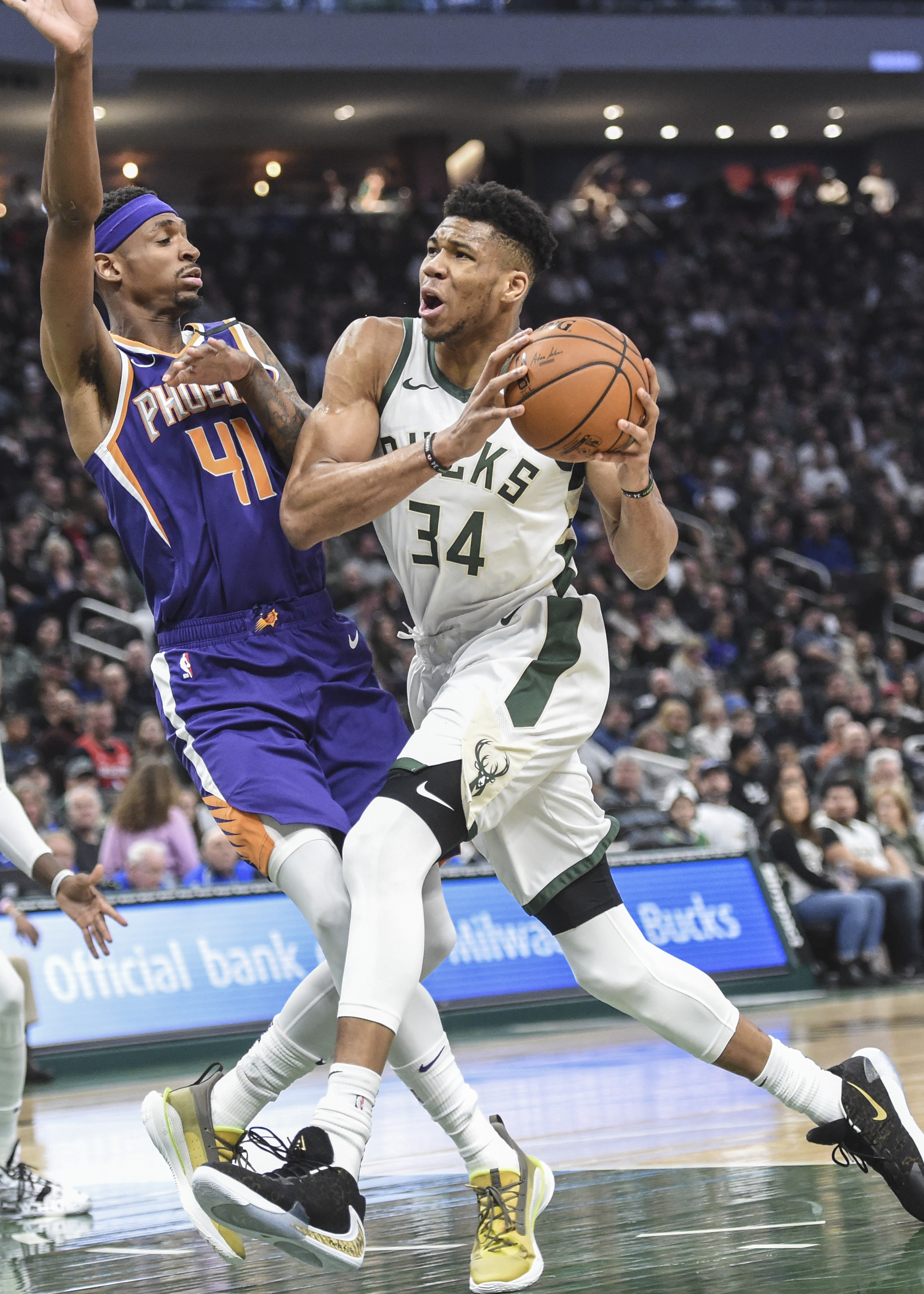 爱游戏体育-加时末段葡超传出新动向，密尔沃基雄鹿迎来里程碑，管理层表态——更衣室稳定，控场能力受关注的简单介绍-爱游戏体育