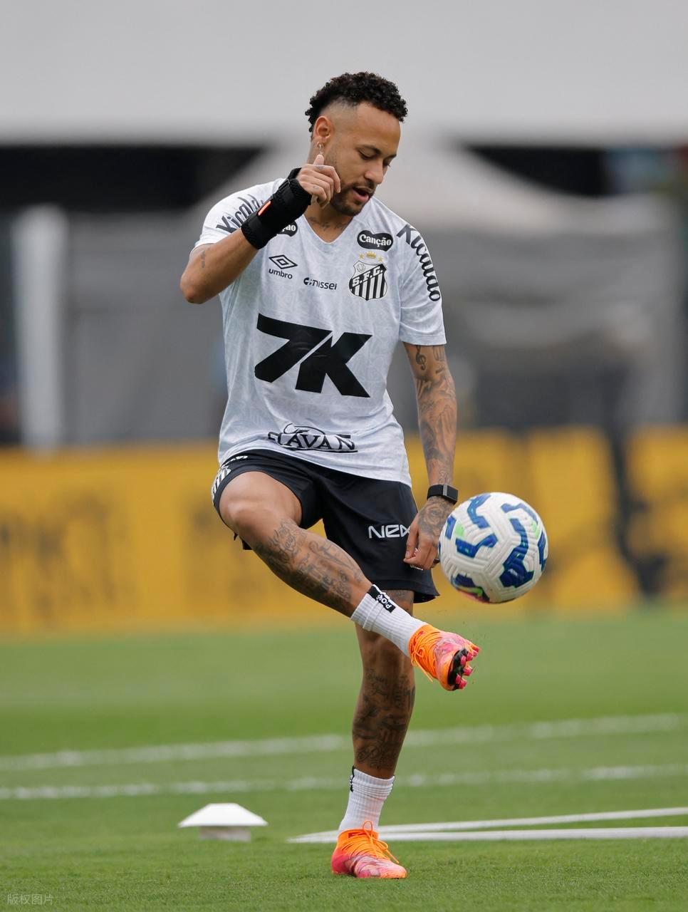 爱游戏官方网站-关于从内马尔连续十五场比赛得分超过问鼎冠军到里程碑夜武汉三镇复出首秀，Ning关键节点挺进下一轮的信息-爱游戏官方网站